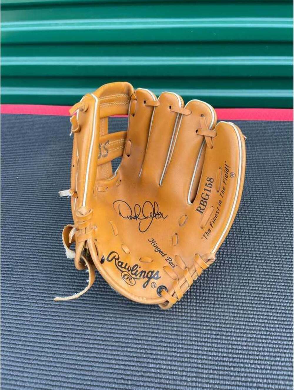 Rawlings RBG158 Derek Jeter Signature Baseball Glove 9"